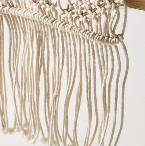 HTF Anthropologie Deedra Macrame Table Runner - Picture 4 of 4